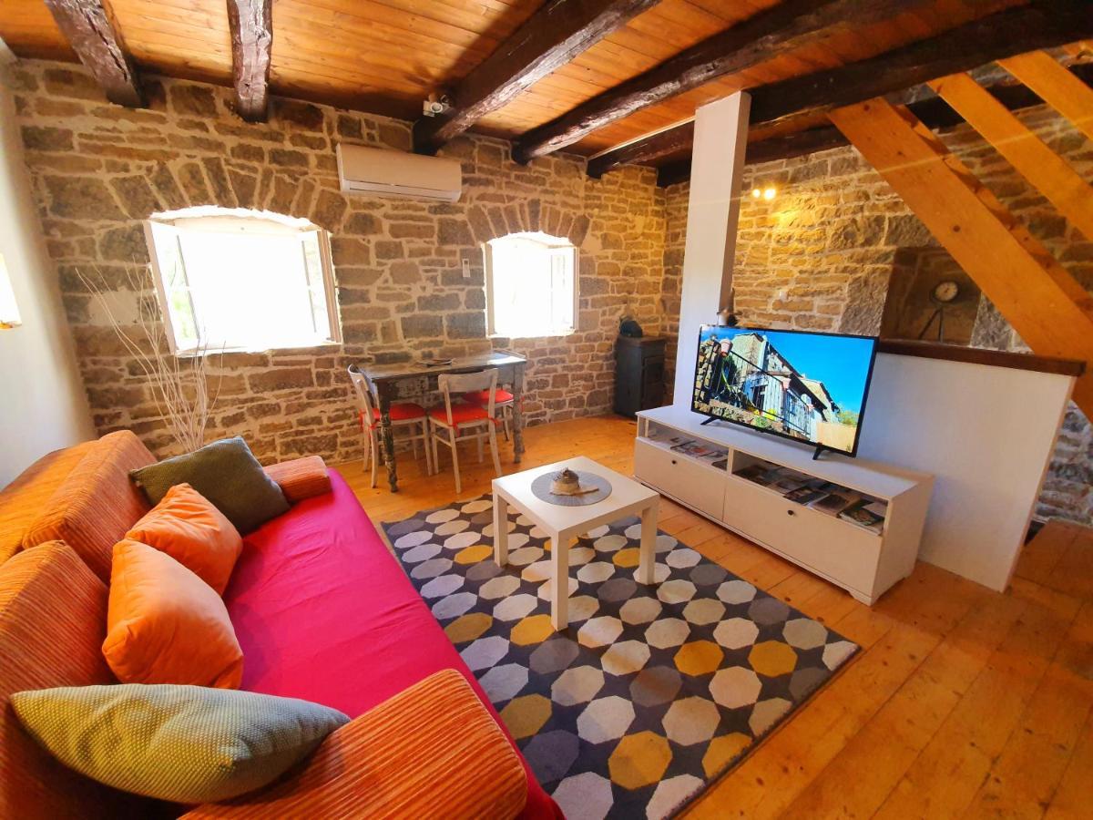 Casa Leonarda, Old Authentic Istrian Stone House Near Motovun, Central Istria Zamask Екстер'єр фото